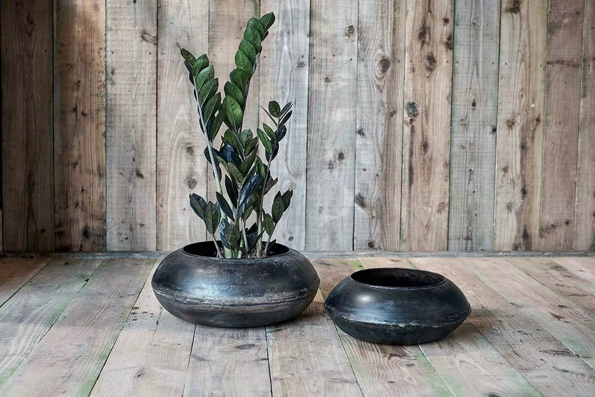 Nkuku Endo Reclaimed Iron Round Planter 3 Nkuku Endo Reclaimed Iron Round Planter
