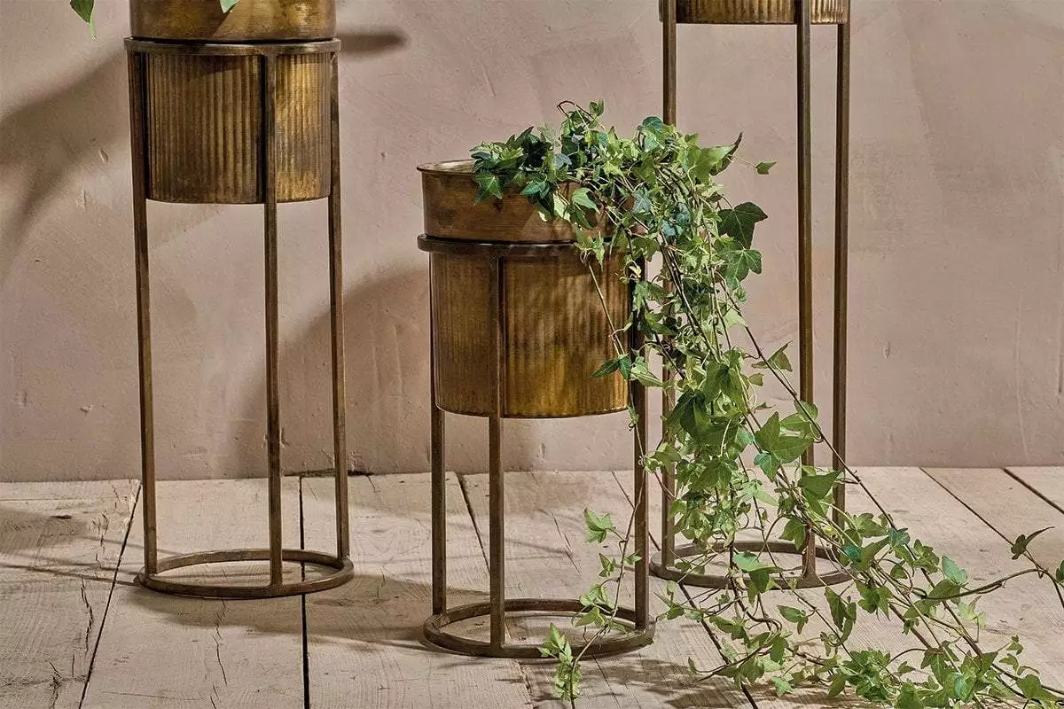 Nkuku Kadassa Standing Planter 5 Nkuku Kadassa Standing Planter