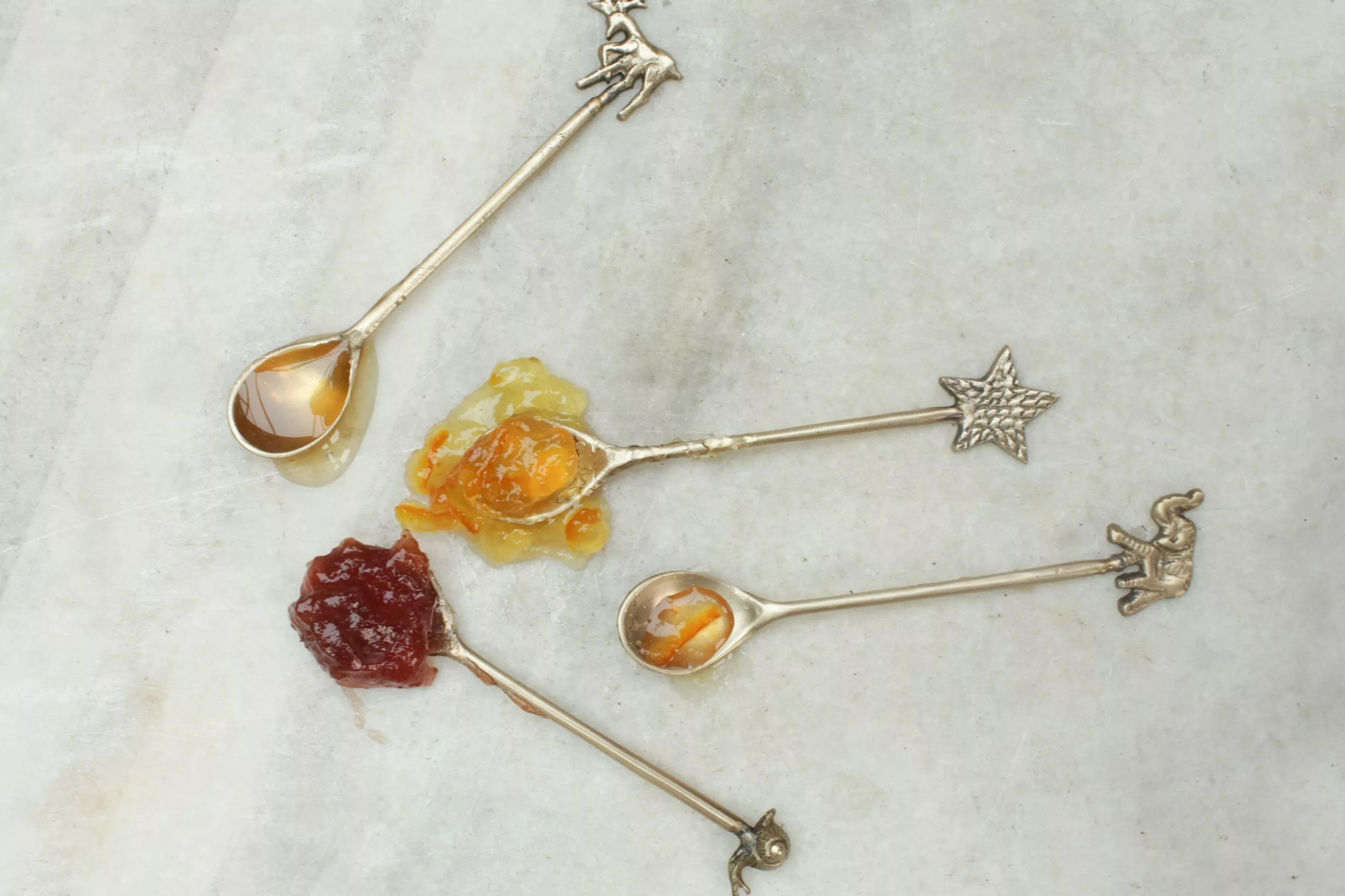 Nkuku Star Spoon Gift Set - Antique Brass (Set Of 2) Tableware 5 Nkuku Star Spoon Gift Set - Antique Brass (Set Of 2) Tableware