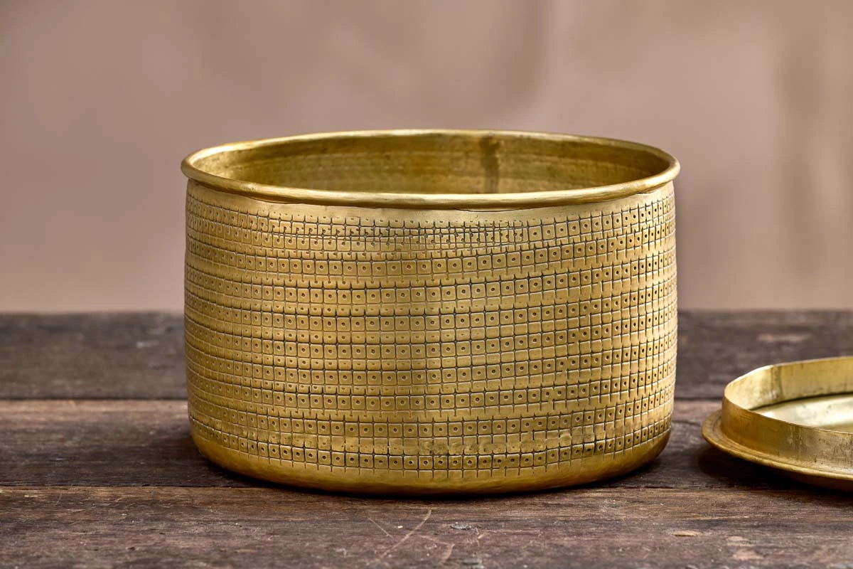 Nkuku Tembesi Etched Pot - Wide Home Accessories 4 Nkuku Tembesi Etched Pot - Wide Home Accessories