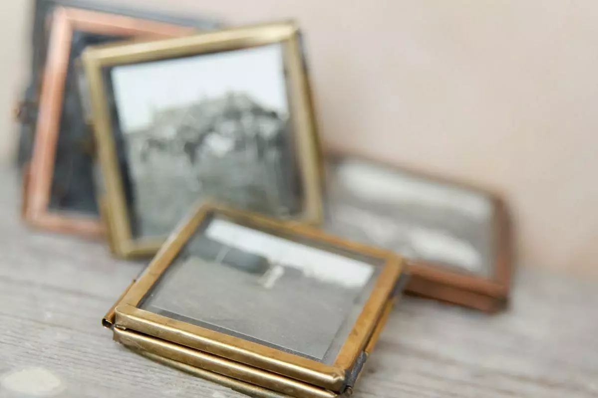 Nkuku Tiny Danta Frame Antique Brass (Set Of 2) 4 Nkuku Tiny Danta Frame Antique Brass (Set Of 2)