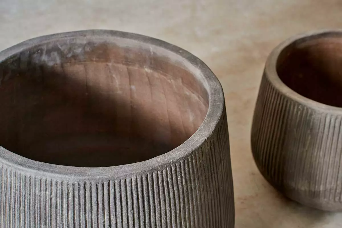 Nkuku Wampu Wide Planter - Distressed Brown / Black Planters & Vases 9 Nkuku Wampu Wide Planter - Distressed Brown / Black Planters & Vases