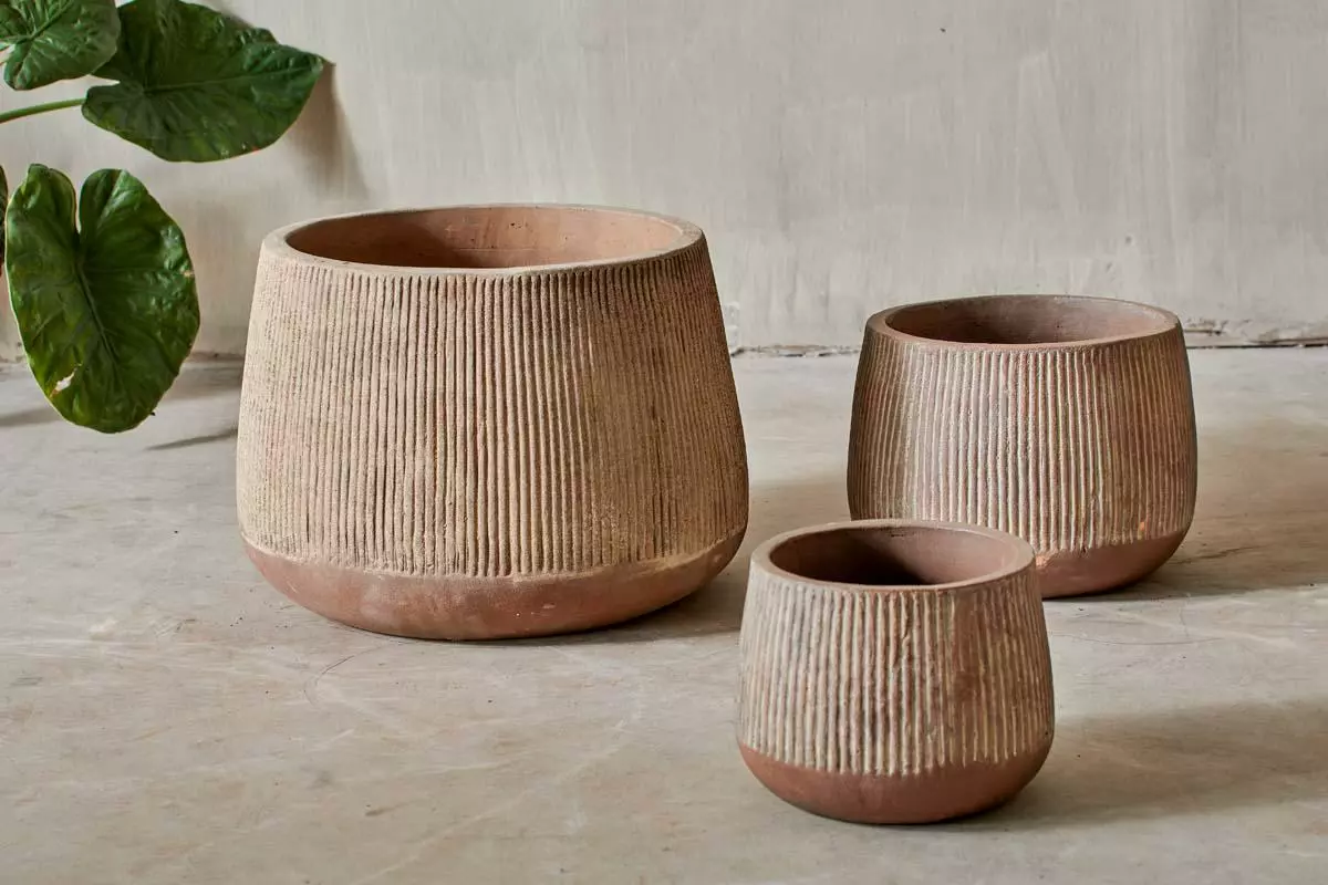 Nkuku Wampu Wide Planter - Distressed Terracotta Planters & Vases 5 Nkuku Wampu Wide Planter - Distressed Terracotta Planters & Vases